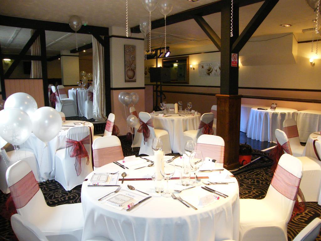 Hotel The Swan At Stoford Stapleford  Exterior foto